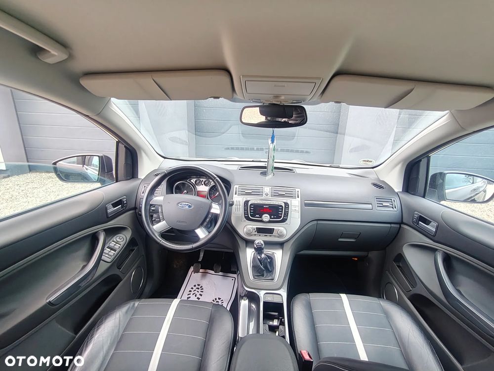 Ford Kuga - 9