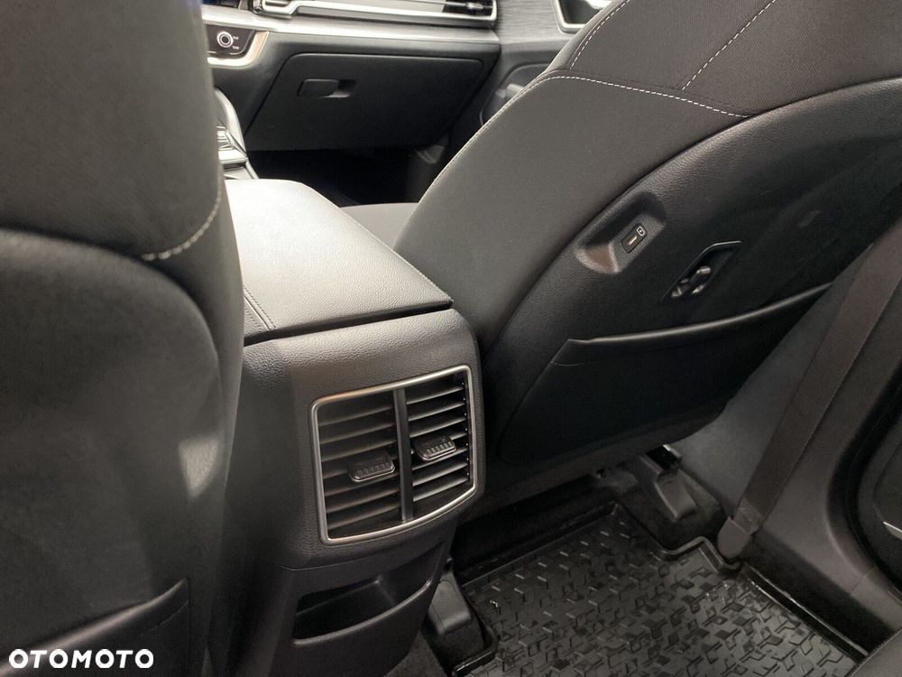 Kia Sportage - 12