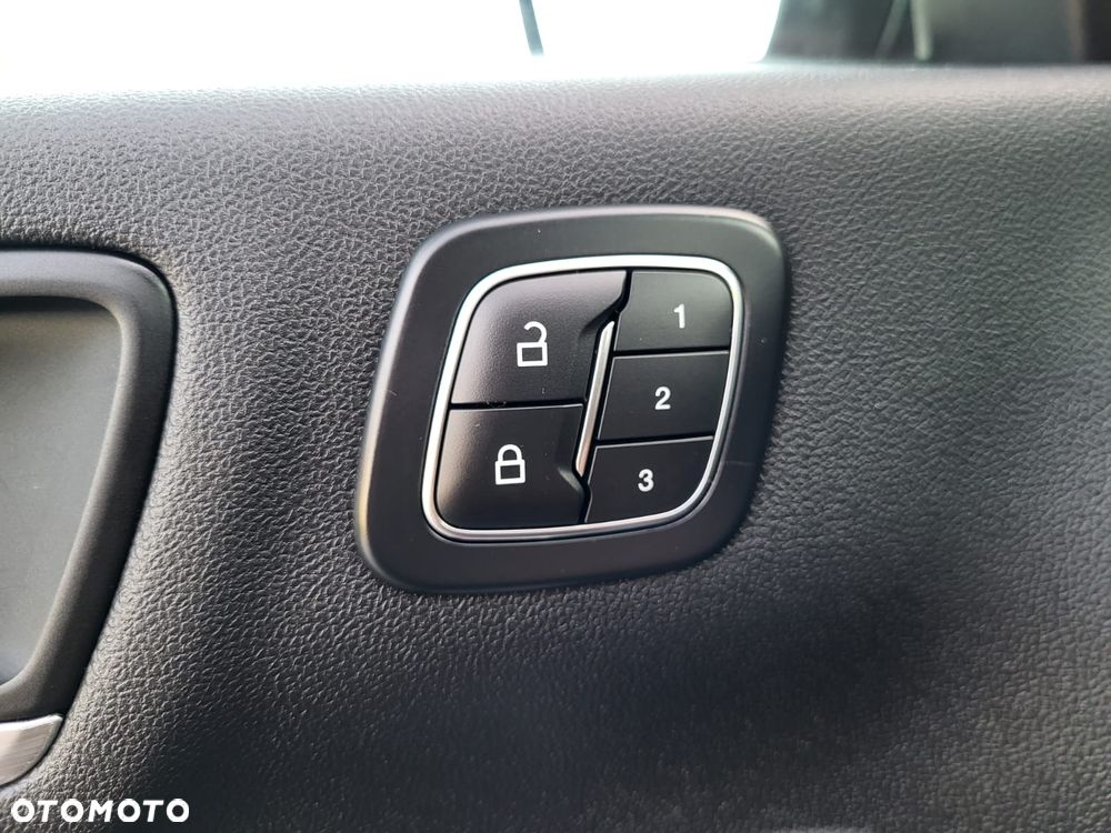 Ford Kuga 2.0 EcoBoost 4x4 ST-Line - 28