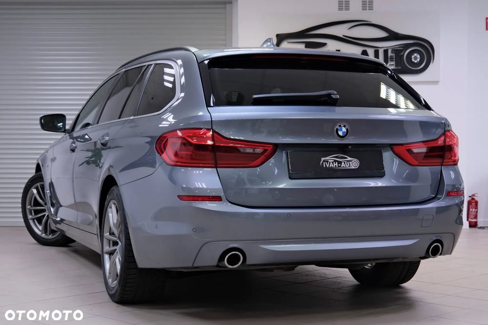 BMW Seria 5 520d Luxury Line sport - 11