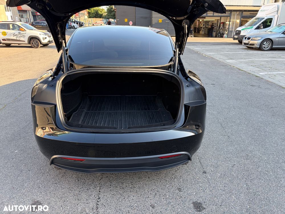 Tesla Model 3 - 18