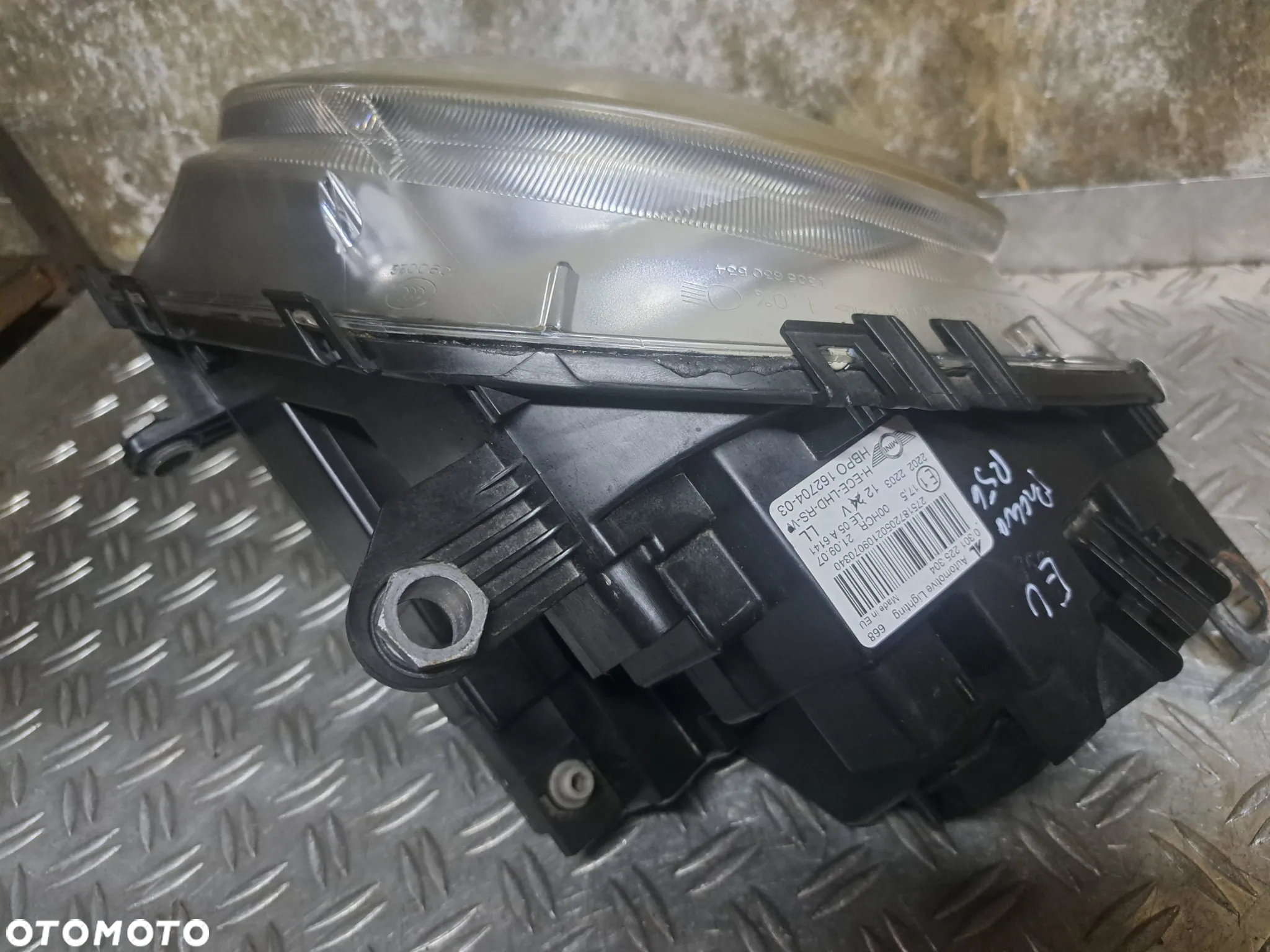 Lampa prawa Mini Cooper R56 EUROPA - 2