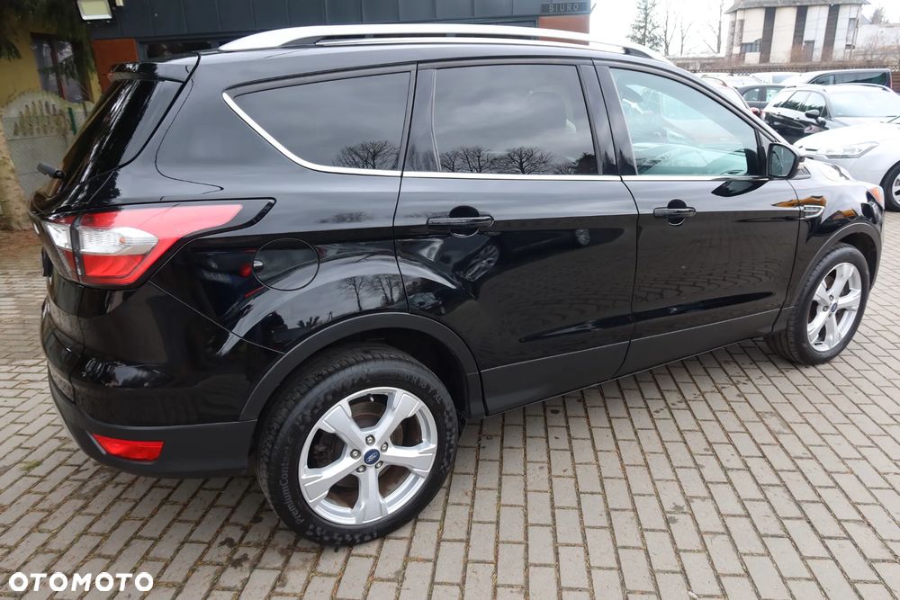 Ford Kuga 2.0 TDCi 2x4 Titanium - 3