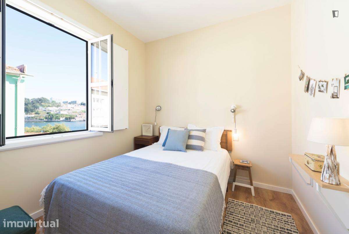 Apartamento com 2 quartos - localizado em Lordelo do Ouro Porto - Grande imagem: 2/13