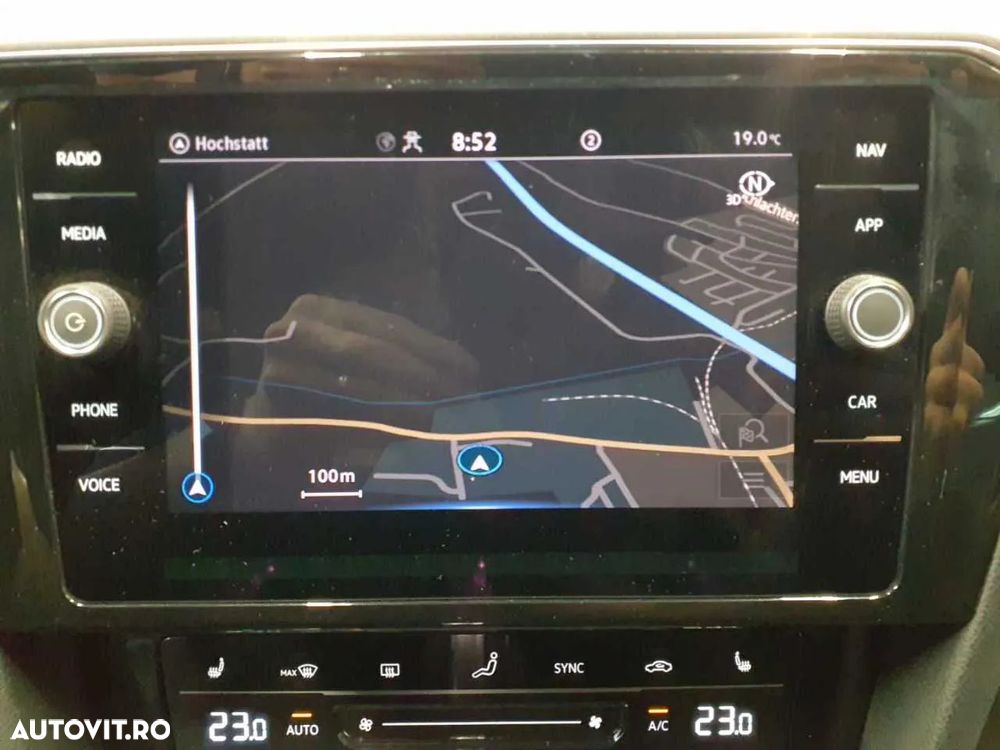 Volkswagen Passat Variant 2.0 TDI DSG Business - 9