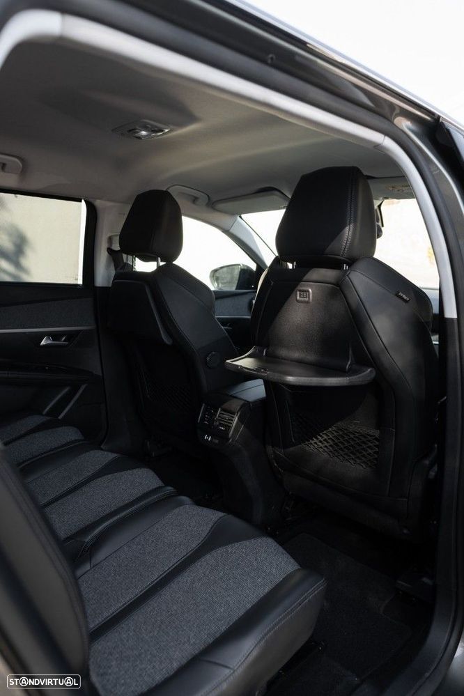 Peugeot 5008 1.2 PureTech Allure EAT6 - 22