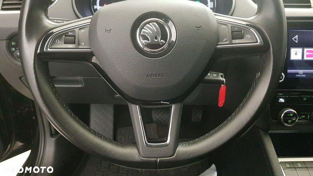 Skoda Octavia - 30