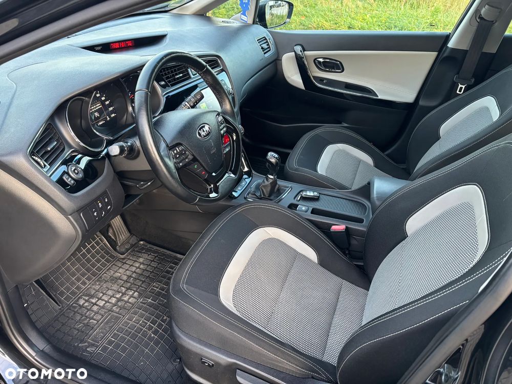 Kia Ceed 1.6 CRDi 136 ISG Dream Team Edition - 21