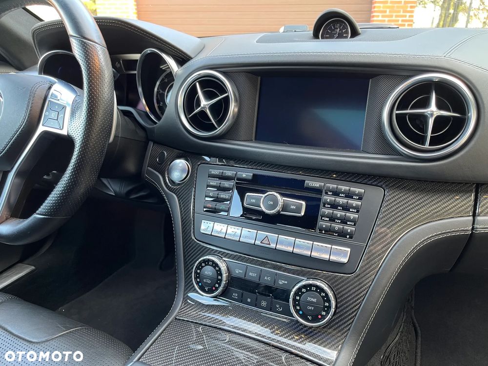 Mercedes-Benz SL - 11