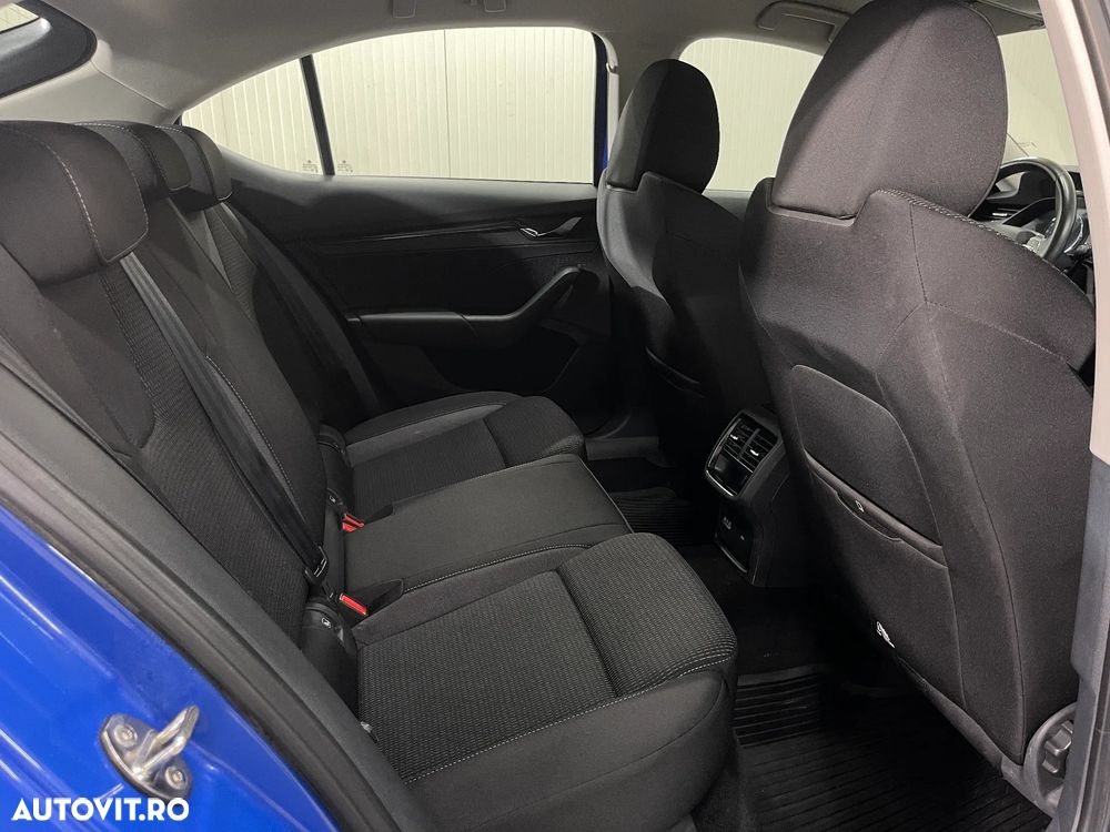Skoda Octavia 2.0 TDI DSG Ambition - 12