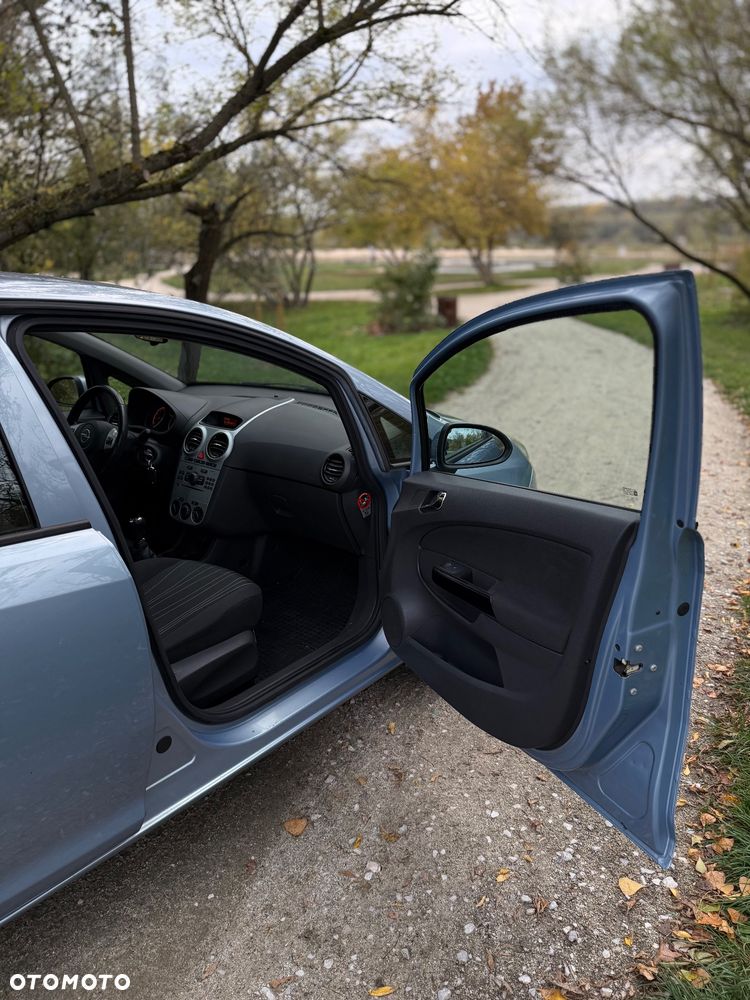 Opel Corsa - 16