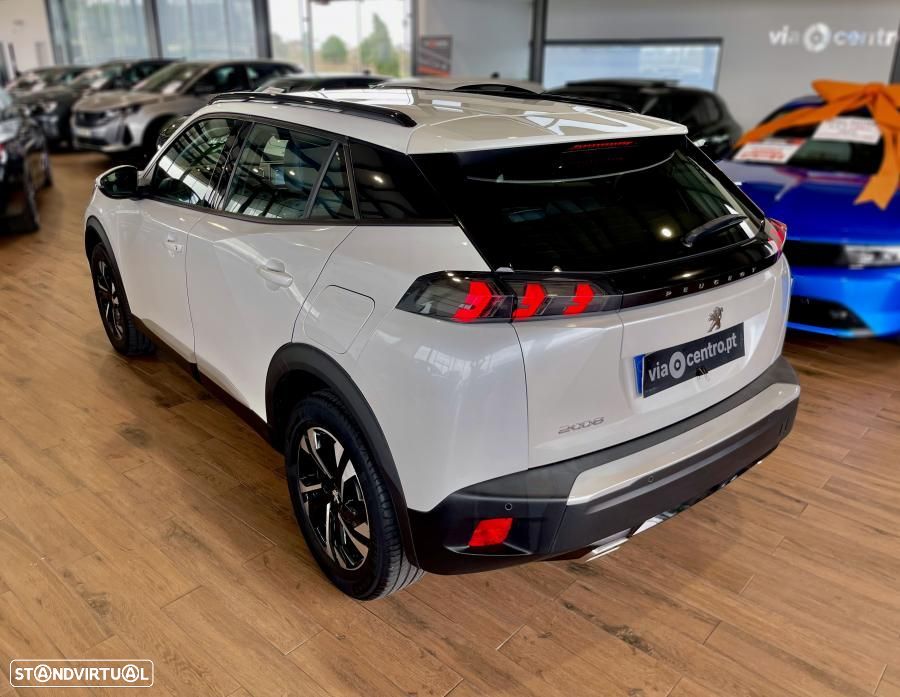 Peugeot 2008 1.2 PureTech Allure Pack - 4