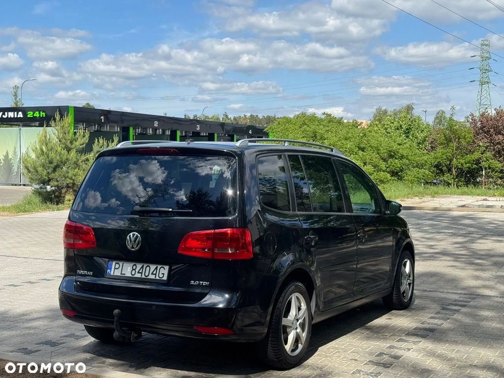 Volkswagen Touran 2.0 TDI Highline DSG - 9