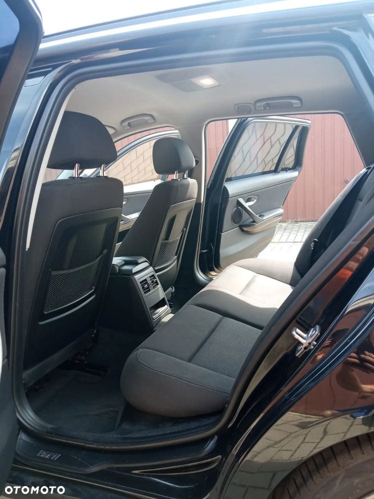 BMW Seria 3 318d DPF Touring - 20