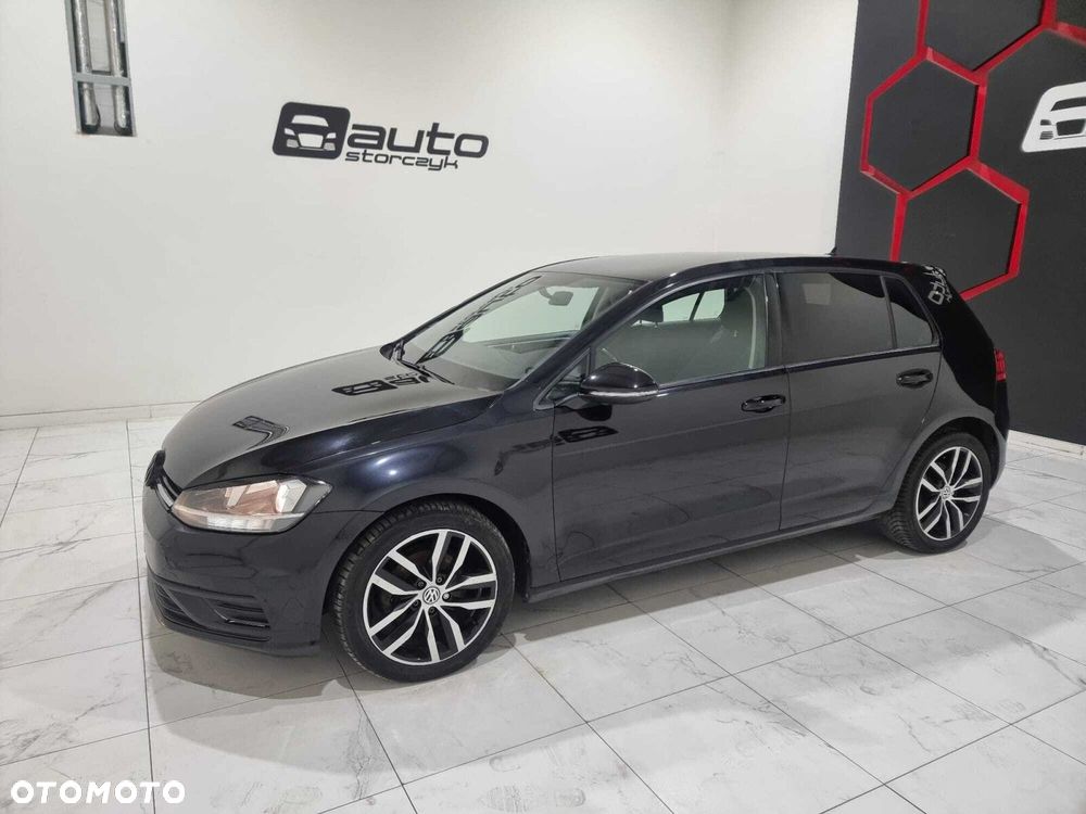 Volkswagen Golf - 2