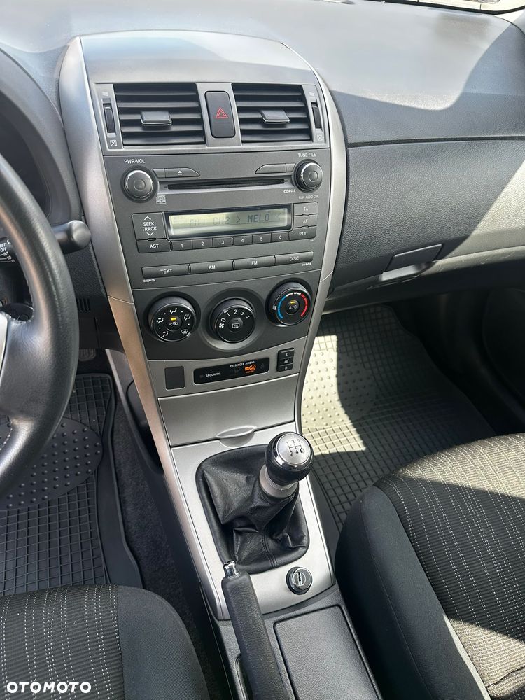 Toyota Corolla 1.4 VVT-i Premium - 7
