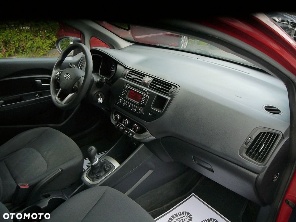 Kia Rio 1.4 L - 25