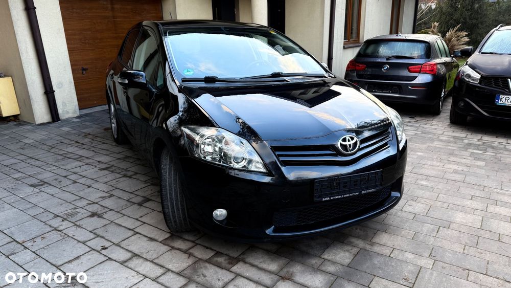 Toyota Auris 1.6 Executive - 4