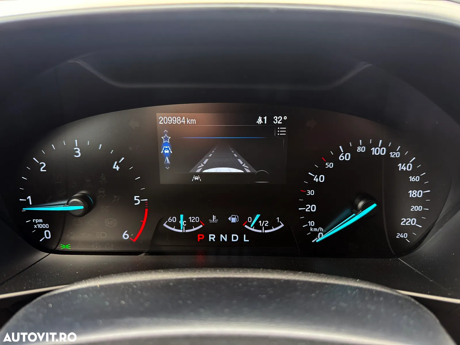 Ford Focus 2.0 EcoBlue Start-Stopp-System Aut. TITANIUM - 10