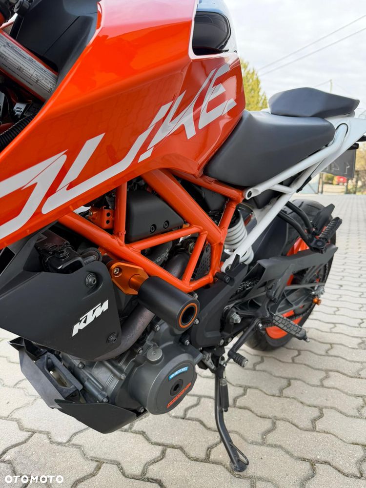 KTM Duke - 17