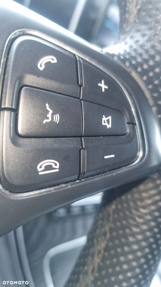 Mercedes-Benz GLC - 22