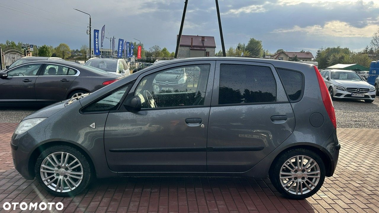 Mitsubishi Colt - 8