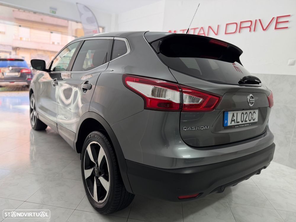 Nissan Qashqai 1.6 dCi ALL-MODE 4x4i N-Connecta - 4