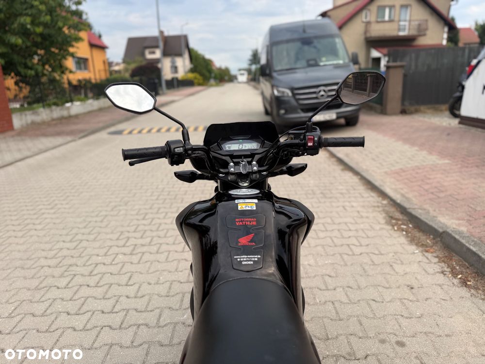 Honda CB - 16