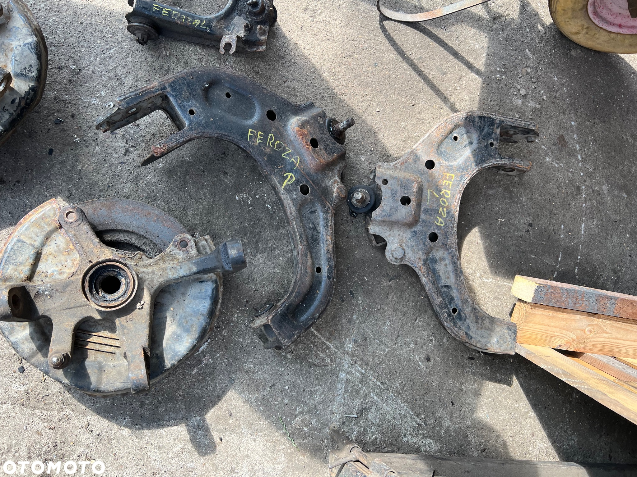 Wahacze przednie dolne górne daihatsu feroza 1.6b - 3