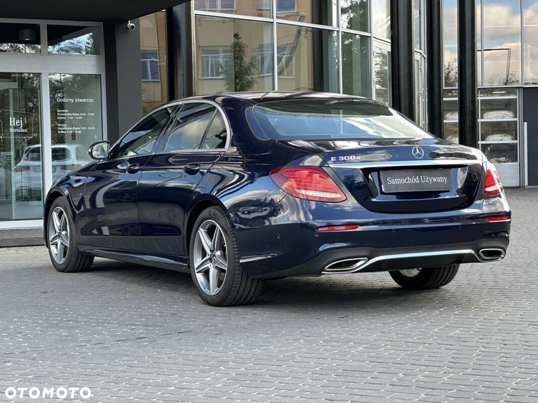 Mercedes-Benz Klasa E - 4