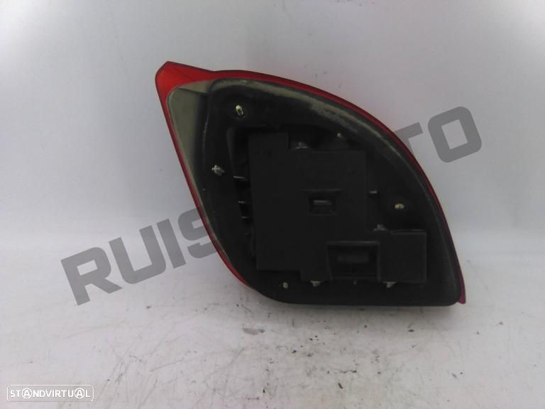Farolim Trás Painel Direito  Ford Fiesta Iv [1995_2002] 1.25 I - 2