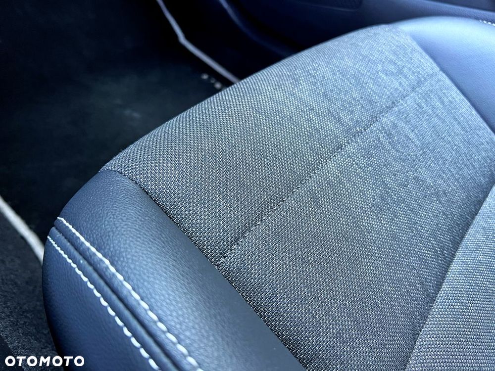 Toyota Corolla 1.8 Hybrid Style - 16