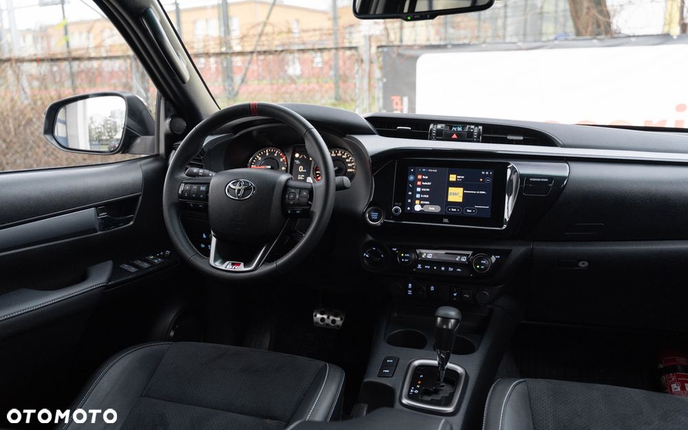 Toyota Hilux 2.8 D-4D Double Cab GR Sport II 4x4 - 18