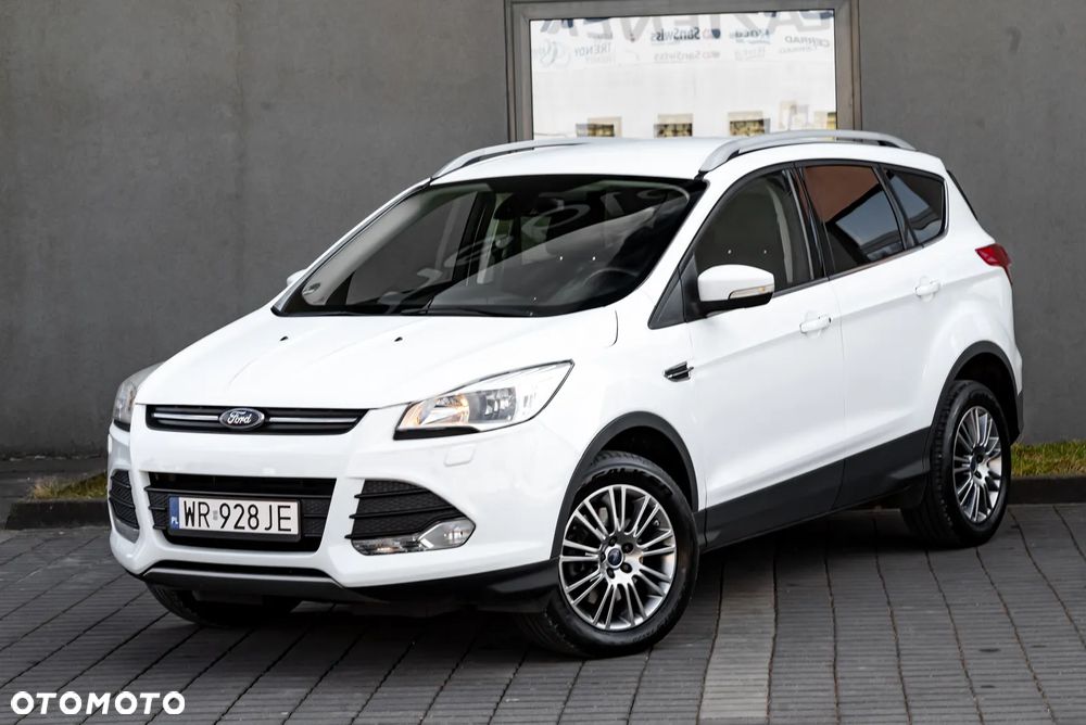 Ford Kuga 2.0 TDCi 2x4 Titanium - 4