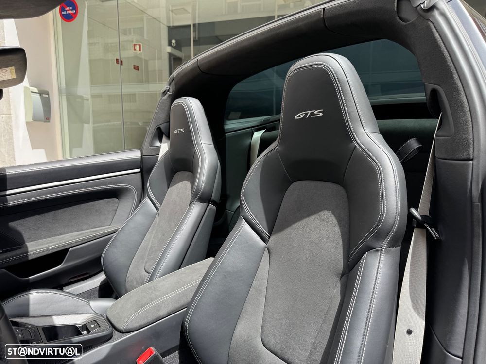 Porsche 911 (992) Targa 4 GTS PDK - 4
