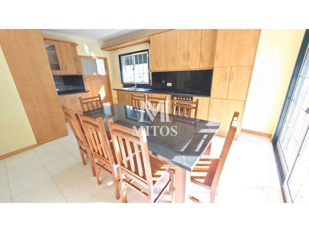 Moradia T5 Bifamiliar situada em Vilarelho (Caminha) - Grande imagem: 3/39