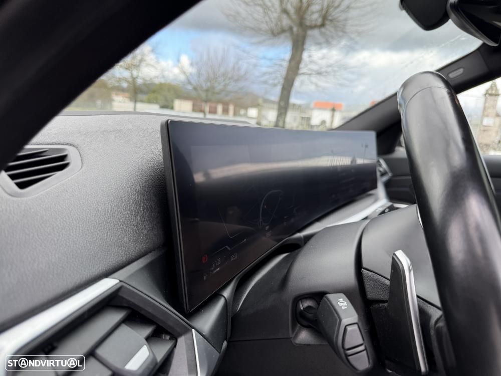 BMW 330 e Pack 50 anos M Auto - 22