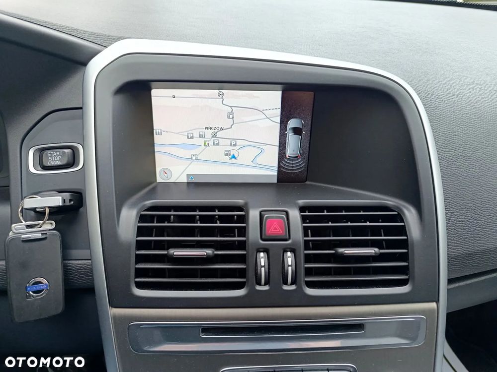 Volvo XC 60 D4 Geartronic Momentum - 32