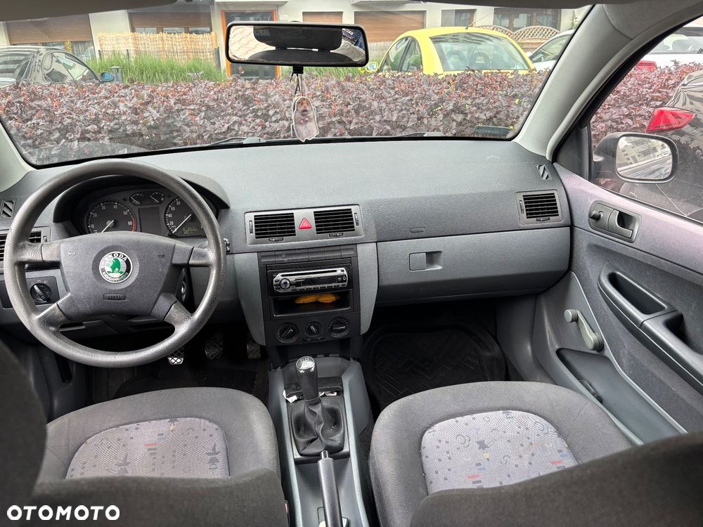 Skoda Fabia 1.2 HTP Basis - 10