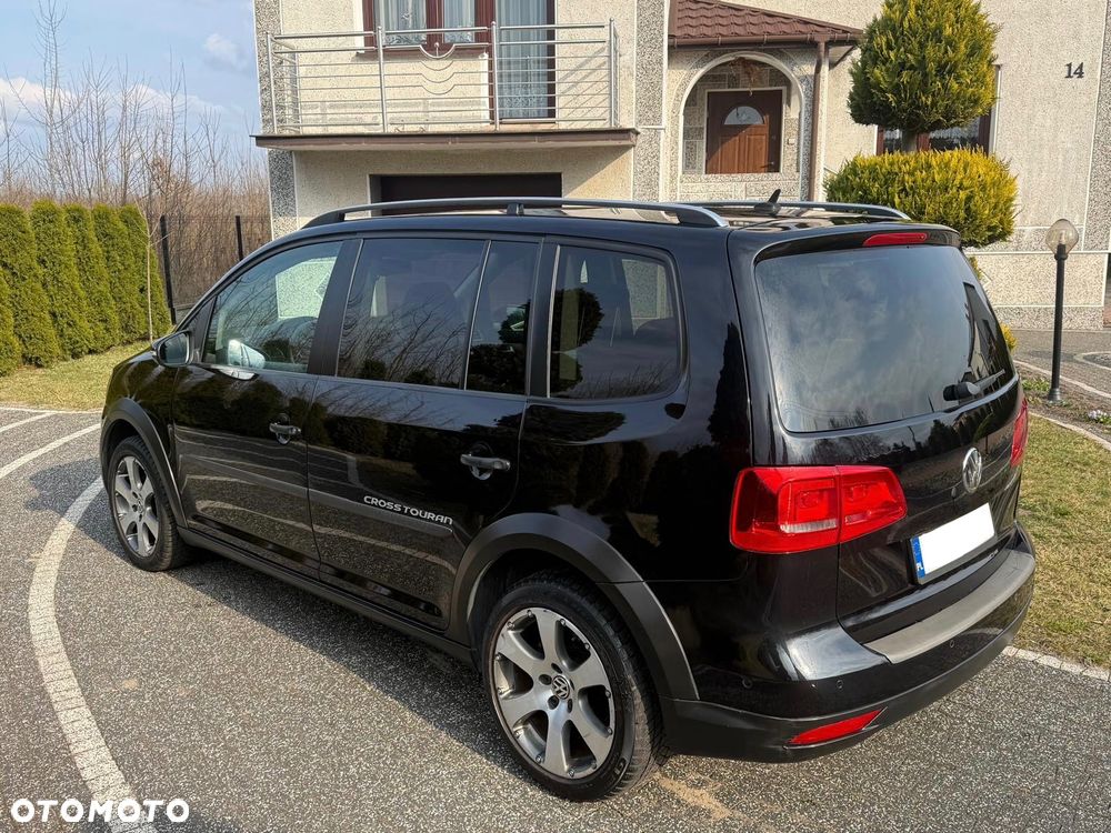 Volkswagen Touran 1.4 TSI Cross - 8