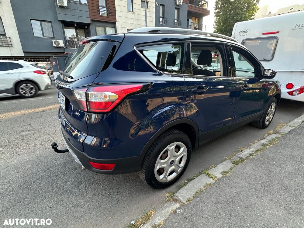 Ford Kuga - 9