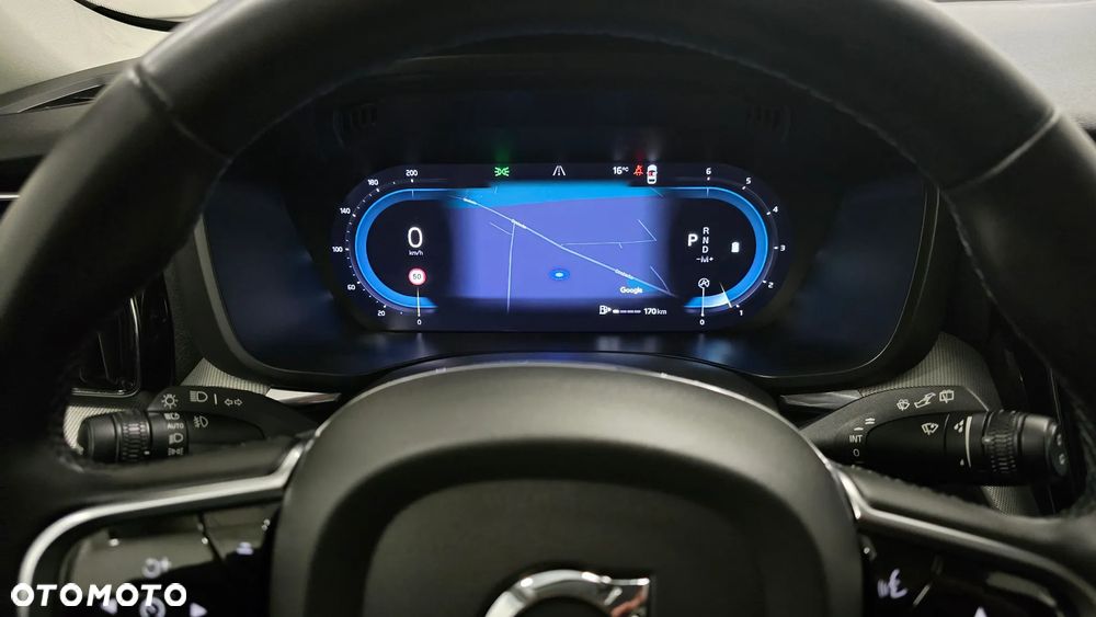 Volvo XC 60 B4 D Plus Dark - 21