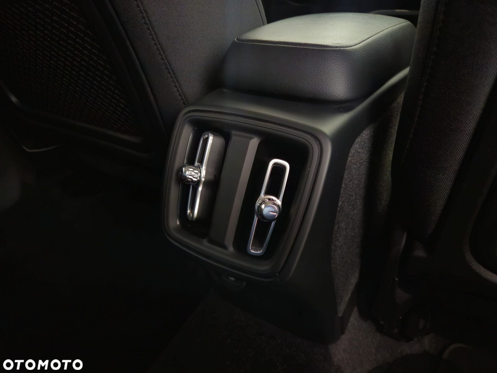 Volvo XC 40 - 27