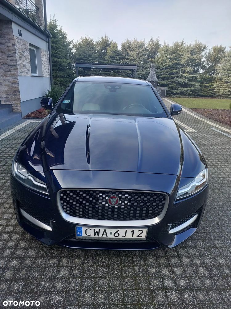 Jaguar XF 2.0 i4D AWD Prestige - 3
