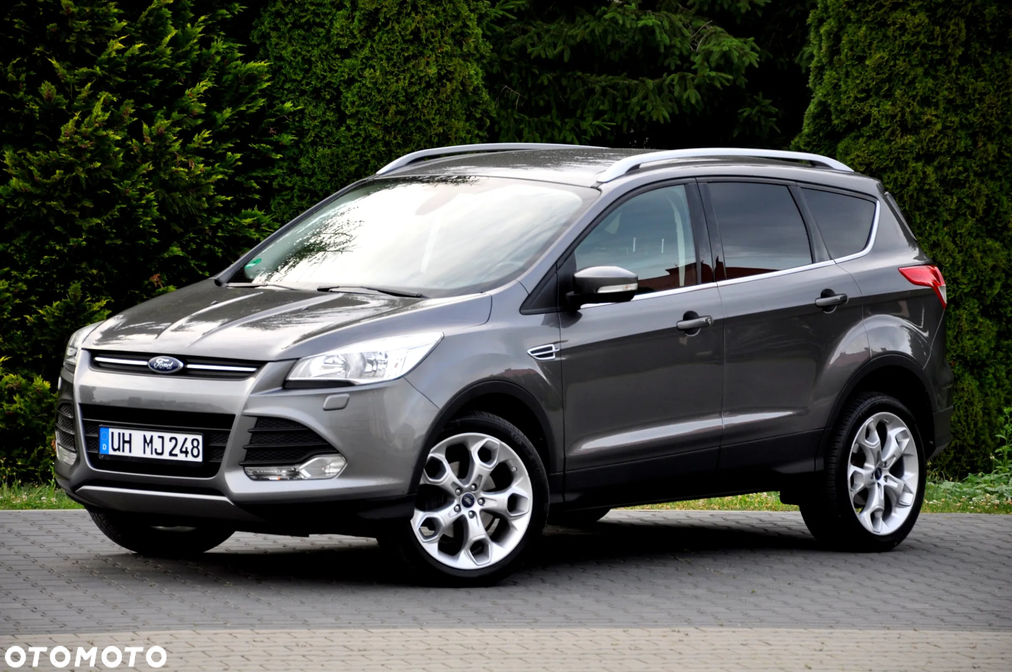 Ford Kuga 1.6 EcoBoost 2x4 Titanium - 2
