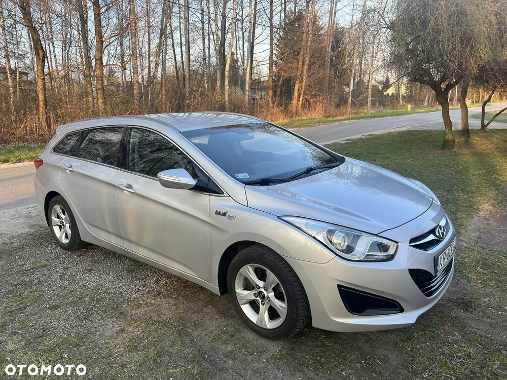 Hyundai i40 Kombi blue 1.6 Classic - 1