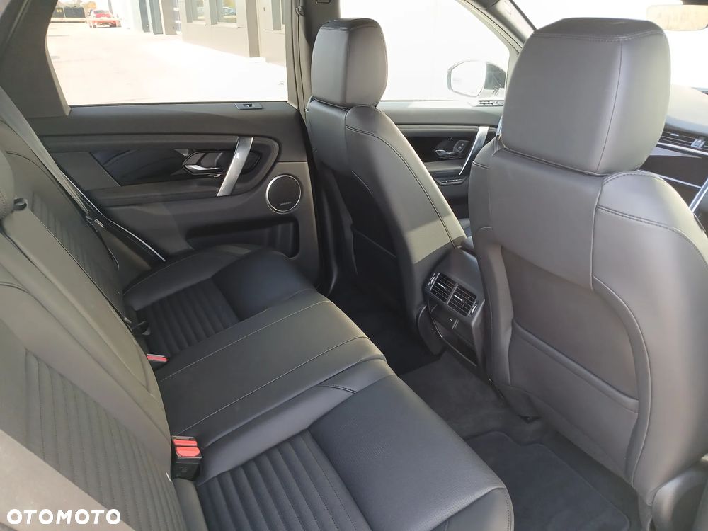 Land Rover Discovery Sport - 10