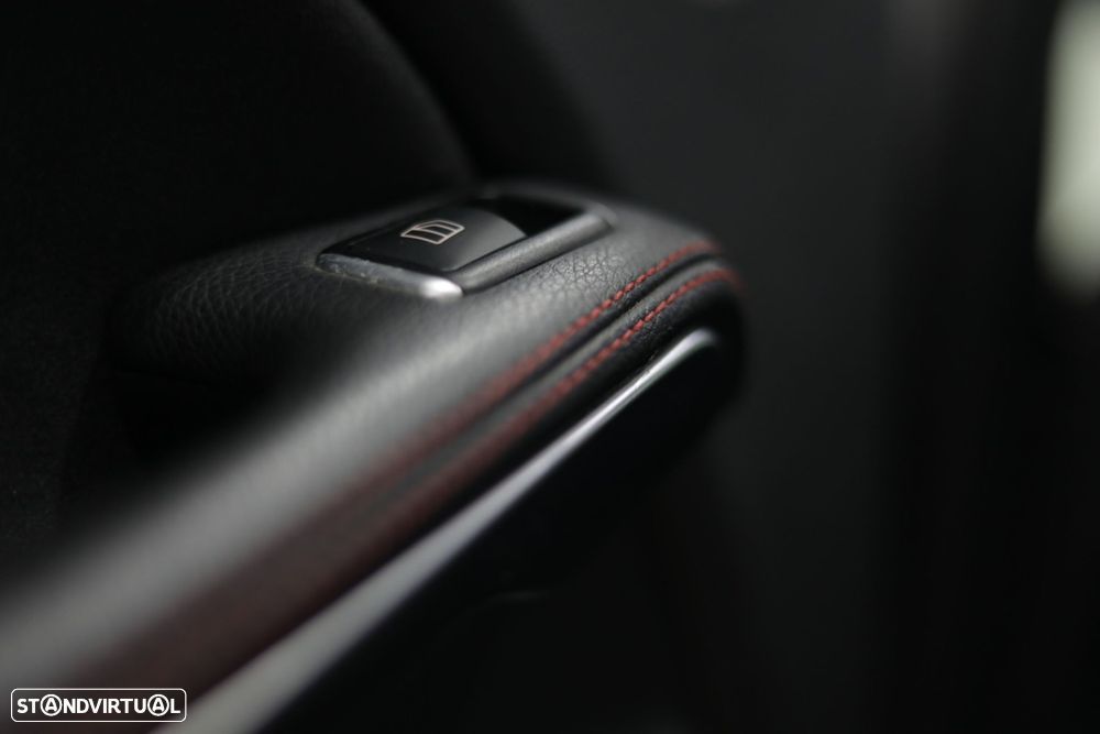 Mercedes-Benz A 180 d AMG Line - 24