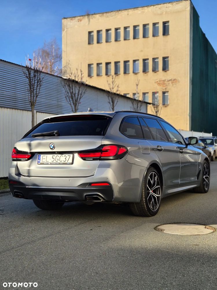 BMW Seria 5 520d xDrive mHEV M Sport sport - 2