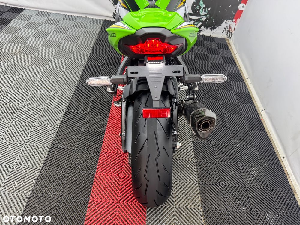 Kawasaki ZX - 18